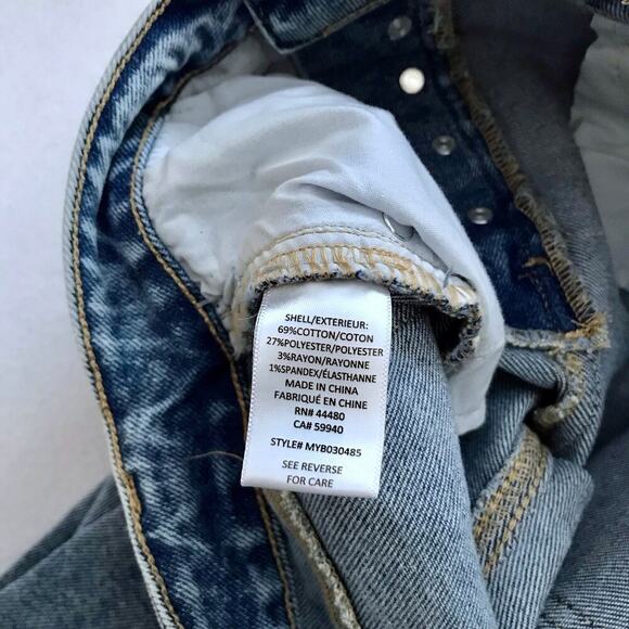 Tinseltown NWT High Rise Flare Jeans Juniors/Women Various - Picture 10 of 11